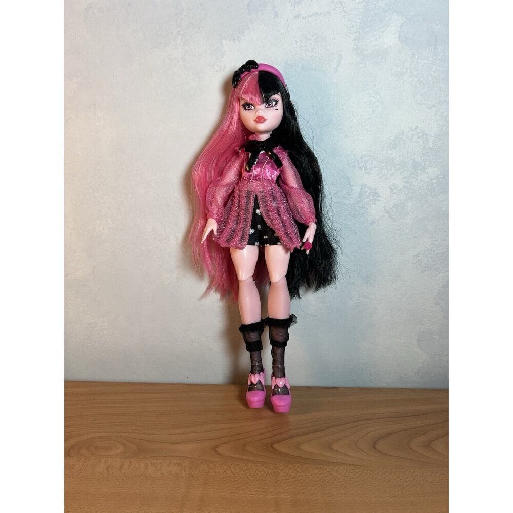 Monster High G3 Day Out Draculaura Doll 2021
